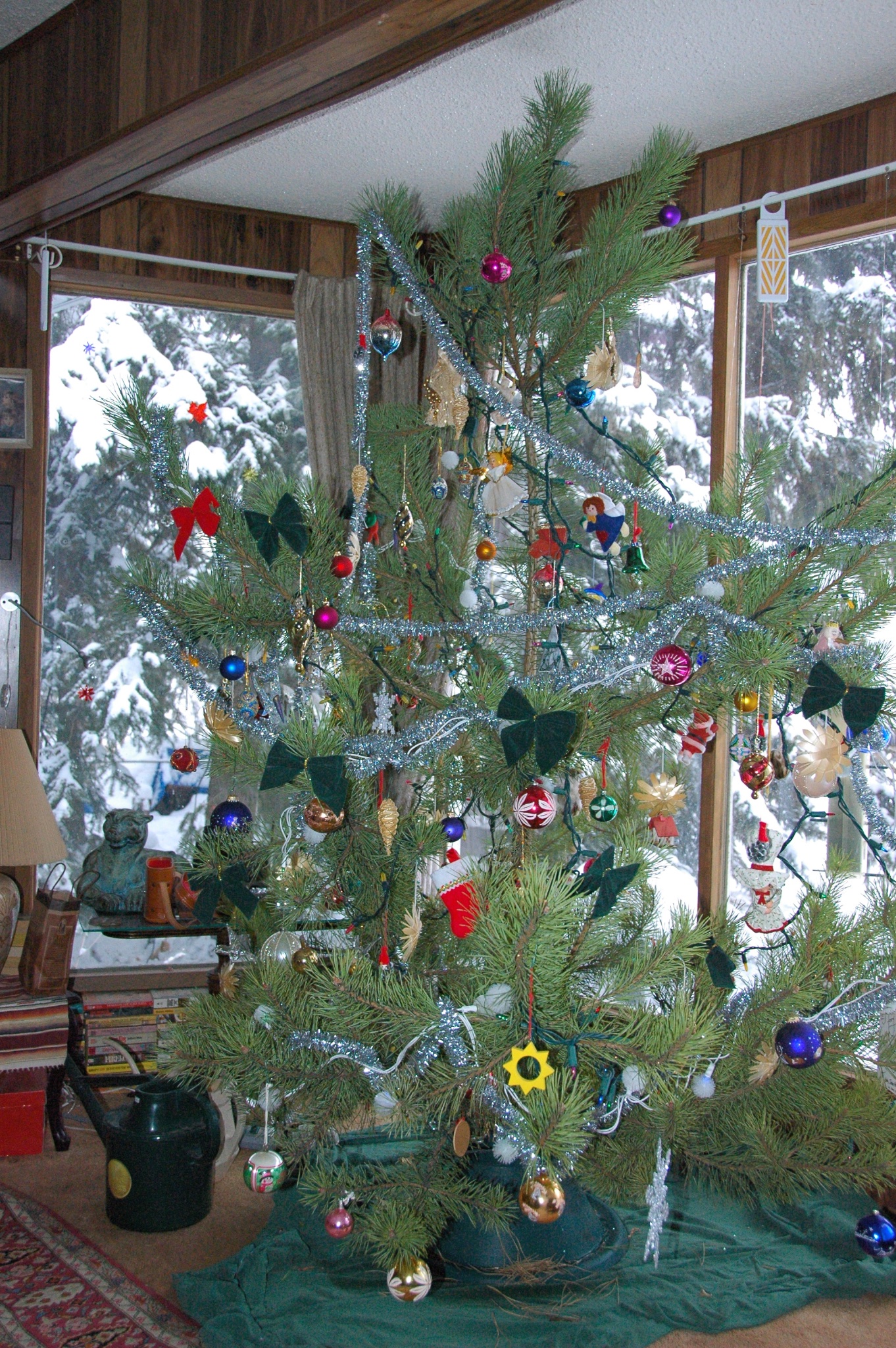 Edmonton family has 20,000 piece Lego Christmas tree